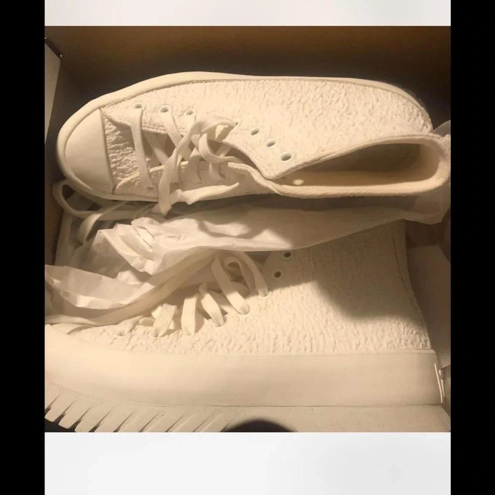 Converse Cream Sneakers Lugged Platform 2.0 - Picture 2 of 3